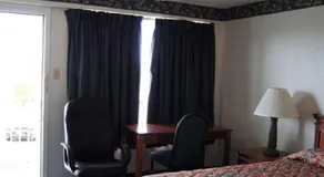 Budget Inn - Image 2