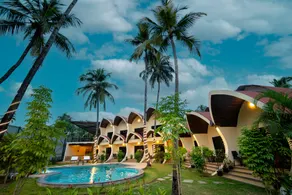 SpicyMango Eleven Petals Resort - Image 2