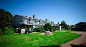 Lee's Ocean Peek B & B - Image 4