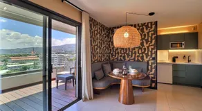 Mahana Suite - Magnificent Sea & Mountain View - Image 3