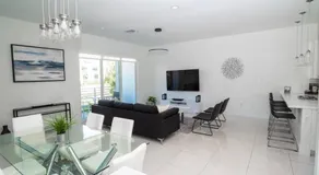 Across the Ocean few steps to beach contemporary three Bedroom townhouse - Image 2