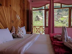 FOREST RETREAT - Image 2