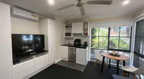 8 Heather - Image 3