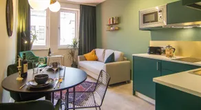 Astoria Apartments - Image 2