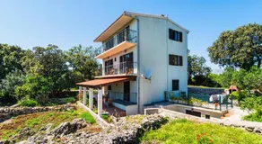 Nice Apartment In Sucuraj With Wifi - Image 4