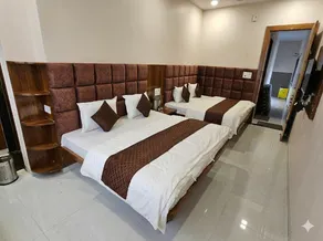 Hotel Rudra Residency - Image 4