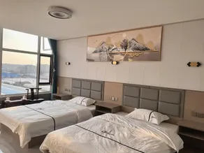 Xinhui Business Hotel - Image 2