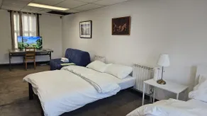 London Stockwell Station Apartment - Image 2