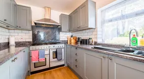 The Decker Apartment - Image 2