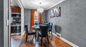 Cozy Stay in Edison NJ Near EWR-Train NYC-2 Queen Beds & Parking Bonus Sofa Bed - Image 5