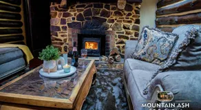 Romantic Retreat in the Dandenong Mountains - Image 2