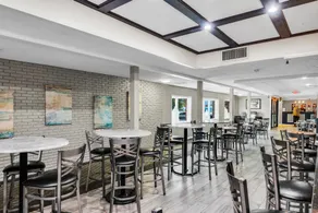 Red Lion Inn & Suites Urbana - Image 5