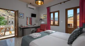 Grace Hotel & Studios - Image 2