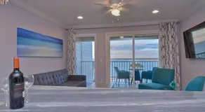 410-Gorgeous Views, Waterfront, WIFI, Pool and close to BUCS Stadium - Image 5