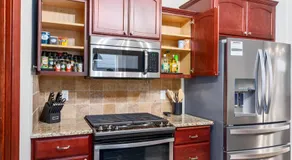 Gated Retreat, Sleeps 8, Professional Kitchen, Fireplace, DreamCloud Mattresses - Image 5