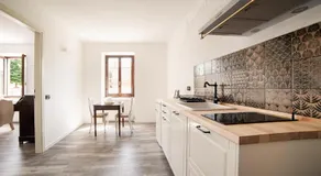 LA CORTE SUL LAGO - Image 3