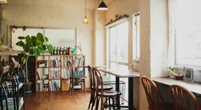 ROUTE - Cafe and Petit Hostel - Image 2