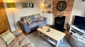 Pretty in Pink - delightful, cosy chichester house - Image 2