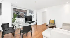 Loft-style 3 Bed Apartment Short Term Rental & Flexible Renting Hoxton With Free WiFi & Terrace ! - Image 5