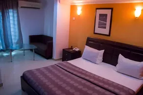 TheoDawn Hotels @ Suite 29 - Image 2