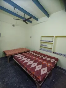 Sri Viswanatham Guest House - Image 2