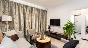 Blue luxurious Apt - Image 2