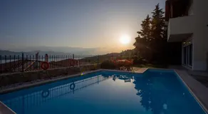 VILLA SISSY CAREFREE VACATIONSΘΕ - Image 3