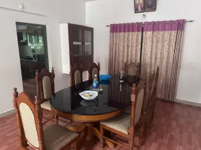 Home Away Roam Stay - Image 4