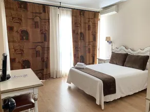 Hotel Gonzalez - Image 2
