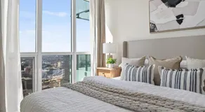 Luxury 2BR Suite - Skyline & Lake Views - Sleeps 6 - Walk to CN Tower - Image 3