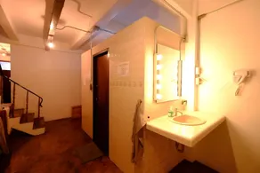 42 Guest House - Image 2
