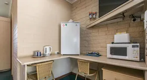 Allamar Motel - Image 3