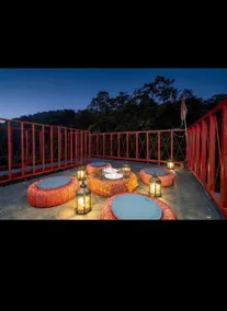 Shalom Hillside Hideaway - Image 4