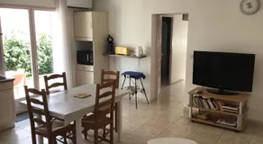Appartement avec extérieur et parking gratuit - Image 4