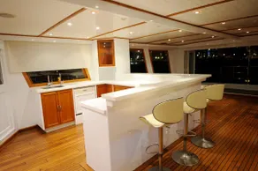 Spacious Houseboat - Whole Boat - Near Soho East - Image 4