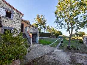Holiday Home in Saint-Beauzire with Garden and Private Terrace - Image 4