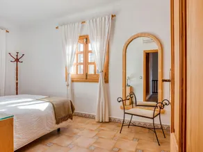 Cosy Holiday Home in S'Illot-Cala Morlanda with Sea nearby - Image 4
