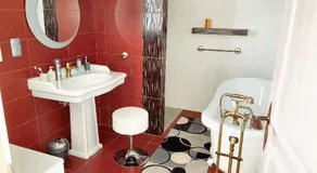 Homerez - Hus i Albi m. parkering - Image 3