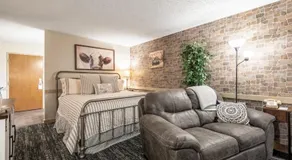Country Living Inn - Image 2