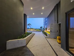 Collins AT By LiviRooms Tangerang - Image 5