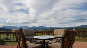 Elkwood Manor Bed & Breakfast - Image 2