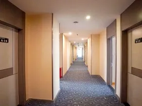 jiaxian Qiantian Holiday Hotel - Image 5