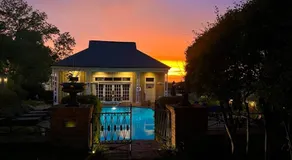 Anchuca Historic Mansion & Inn - Image 4