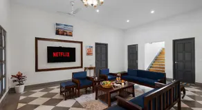 Raas Stays by ELIVAAS Signature 4-BHK Retreat With Private Pool, Gardens, Lounge & Scenic Aravali Views - Image 4