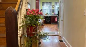 BOSTON-PRIVATE SUITE, WITH PRIVATE BATHROOM- WALK TO TRAIN & BUSES  - Image 5