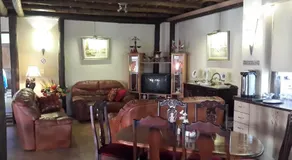 The Cedars Bed and Breakfast - Image 4