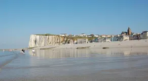 CAPRICES ENSOLEILLES 1 a 2 personnes 1 chambre 300 m plage avec vue petit dejeuner en option - Image 2