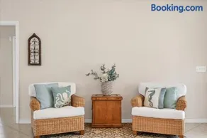 Relaxing Cape Coral Villa 1000: Pool on the Canal - Image 3