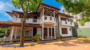 Iris Grand Hotel - Image 1