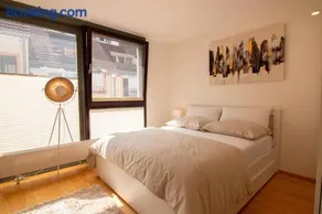 Exklusive 1-Zimmer-Wohnung in KA-Stadt - Image 4